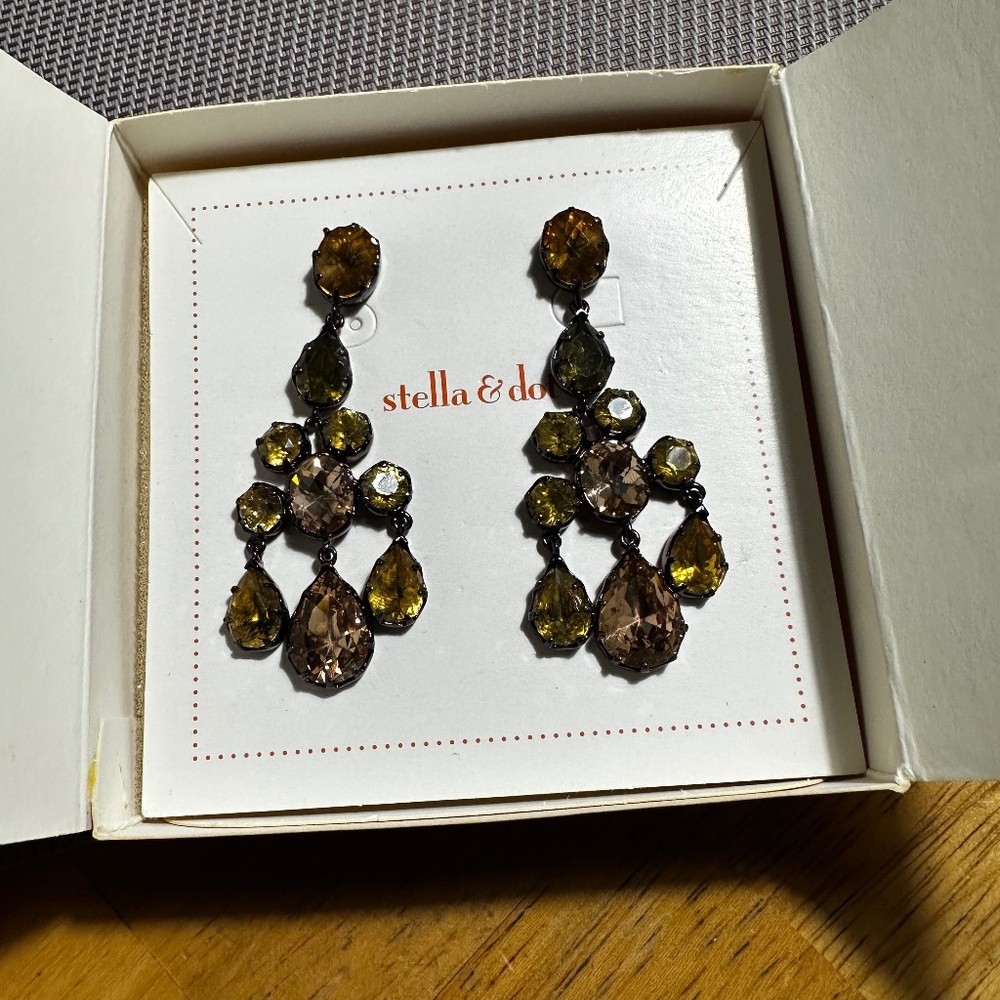 Stella & Dot Chandelier Earrings
